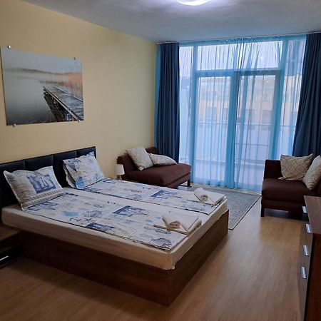 Apartments In Black Sea Star Complex โซโซโปล ห้อง รูปภาพ